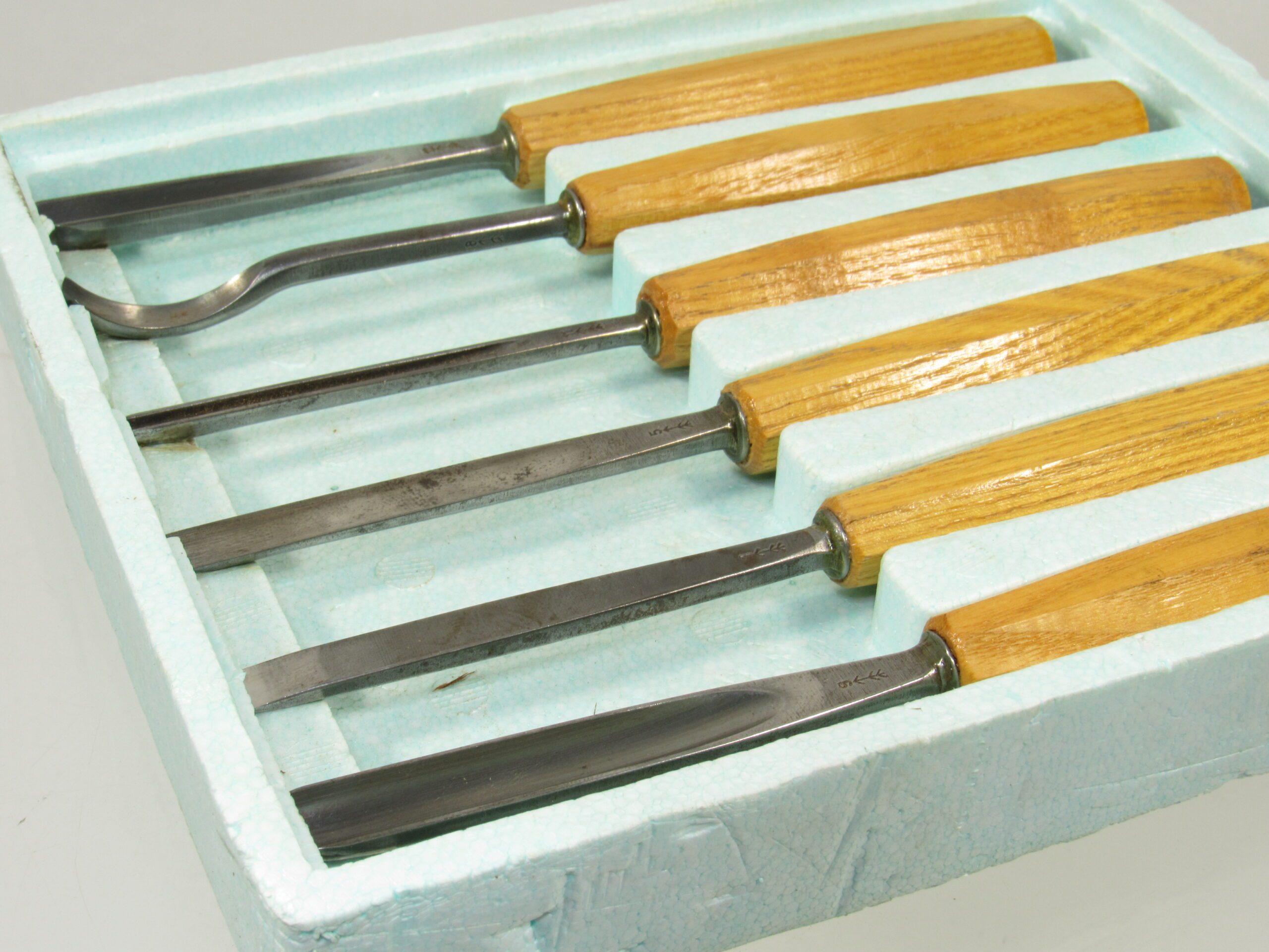 Set of 6 Swiss Made Pfeil Carving Chisels in Original Box - Michael ...